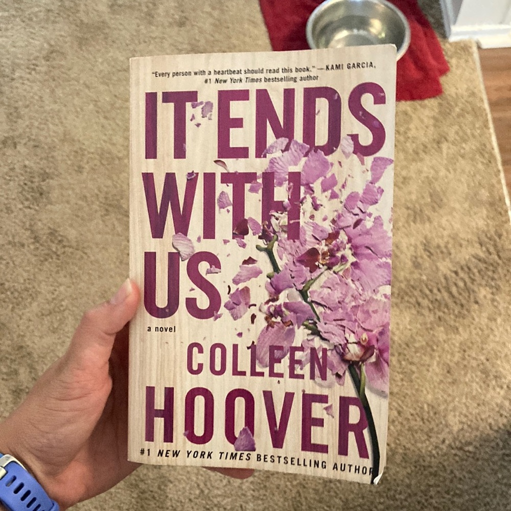 It Ends With Us by Colleen Hoover